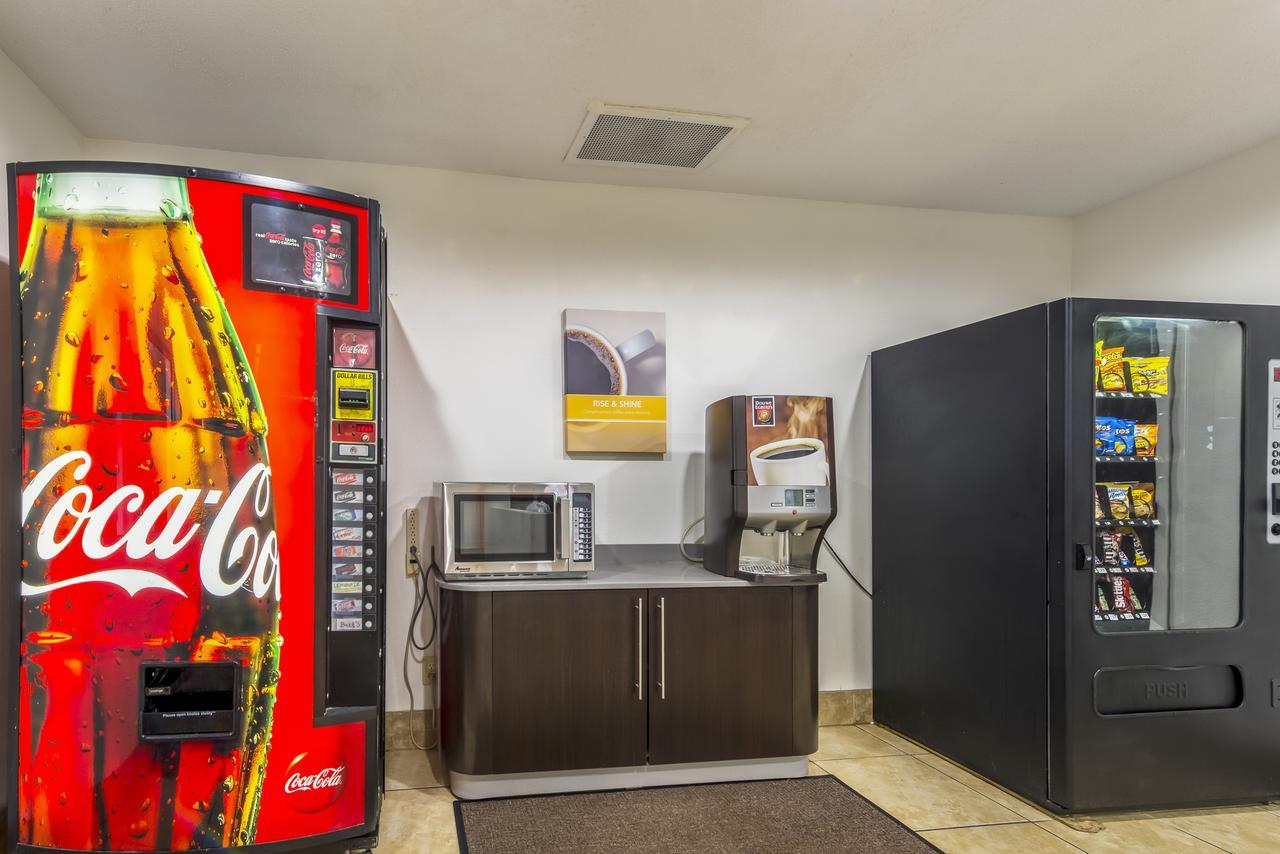 Motel 6 Indianapolis Carmel Екстер'єр фото