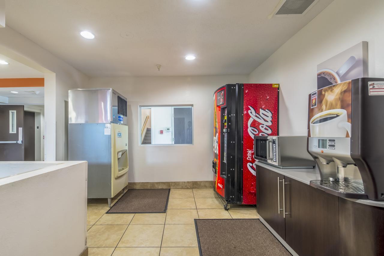 Motel 6 Indianapolis Carmel Екстер'єр фото
