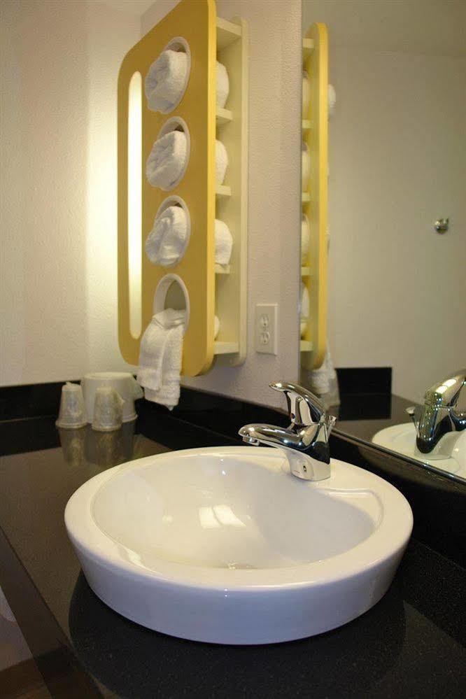 Motel 6 Indianapolis Carmel Екстер'єр фото